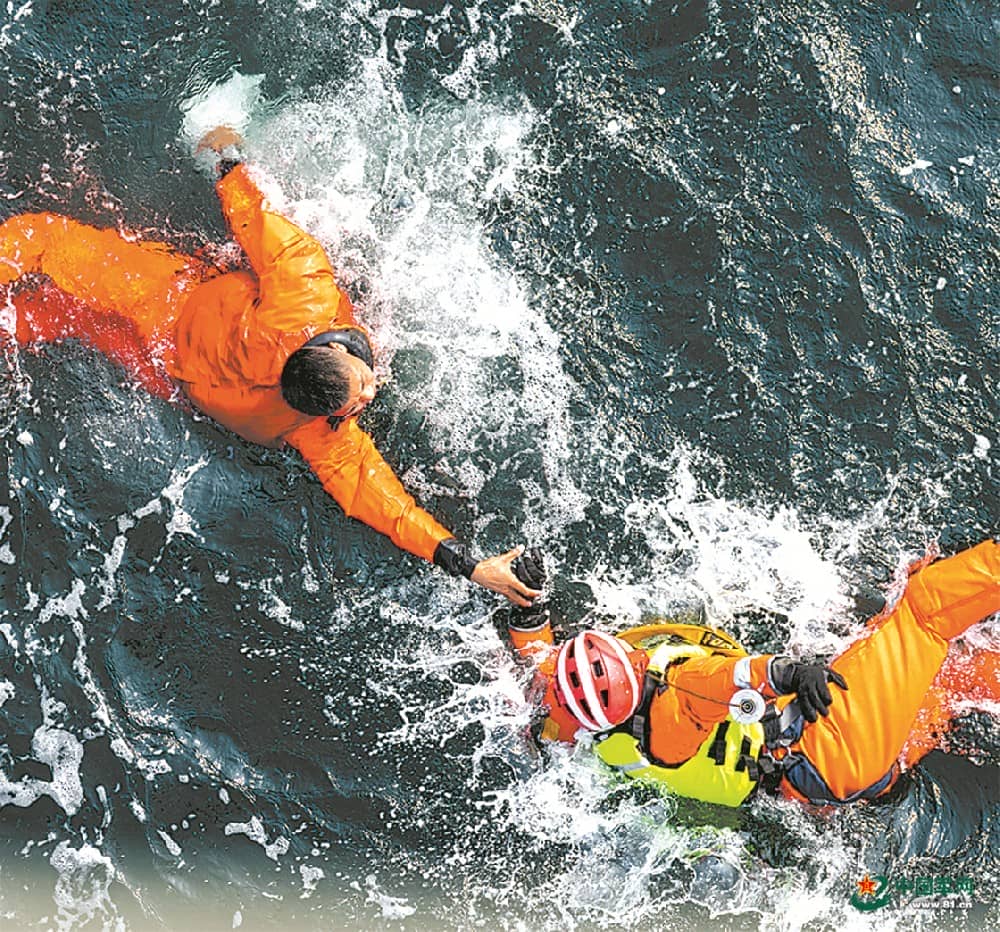 救生拉网水域救援案例