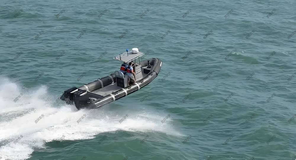 Outboard motor, powerful performance, effortlessly conquers aquatic challenges