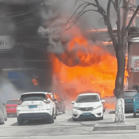 辽宁辽阳市白塔区一饭店发生火灾 事故已造成22人死亡3人受伤