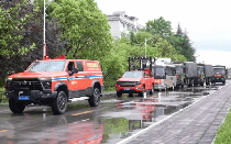 贵州大方县突发两起山体滑坡 致多人被困 救援紧急进行中