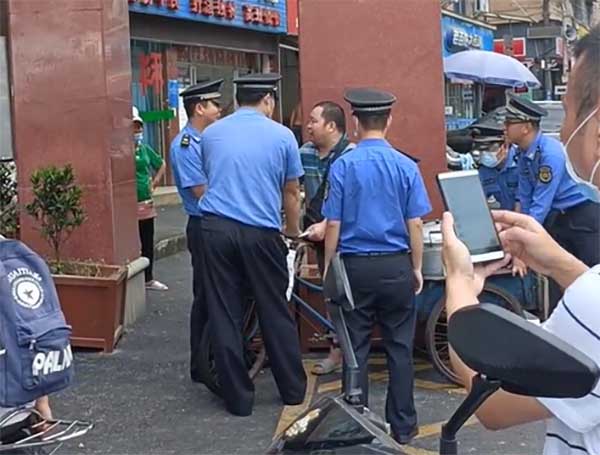 现场纷争难辨？执法记录仪用事实平息舆论